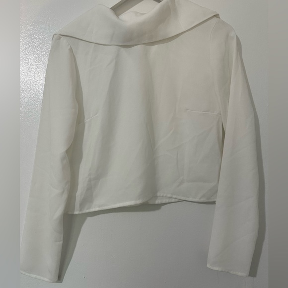 BNWT white cropped blouse - Picture 2 of 2